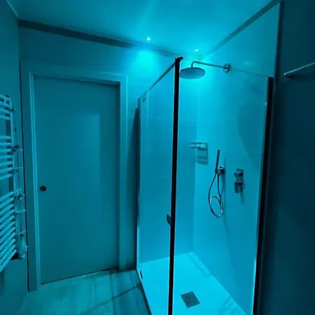 White Beach Front - 2 Bedroom Apartment *