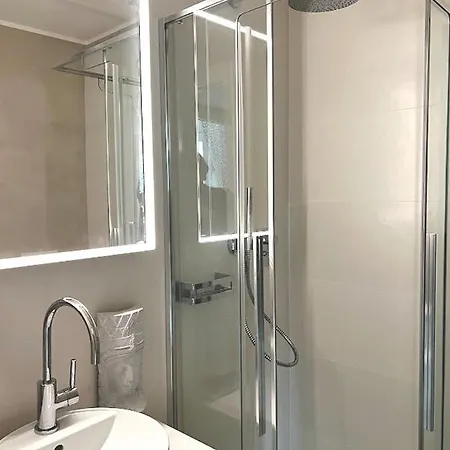 White Beach Front - 2 Bedroom *